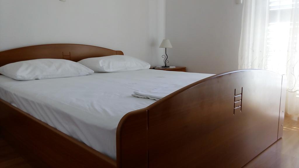Guest House Karevic Hvar Town Exterior foto